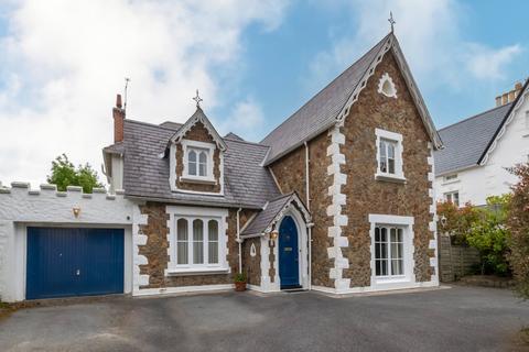 4 bedroom detached house for sale, La Route De Sausmarez, St. Martin, Guernsey