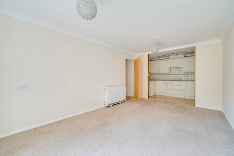 2 bedroom ground floor flat for sale - Collingwood Court, Royston