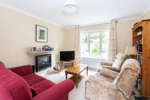 8 Chester Close, Dorking, RH4 1PP