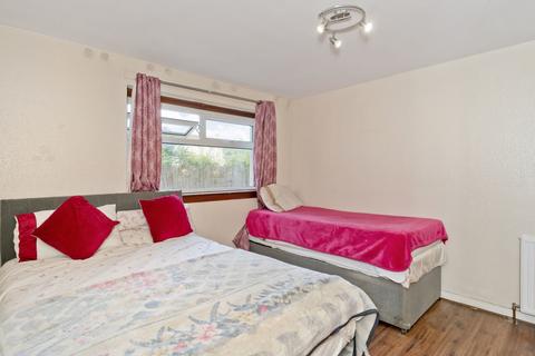 2 bedroom flat for sale, Alan Breck Gardens , Edinburgh