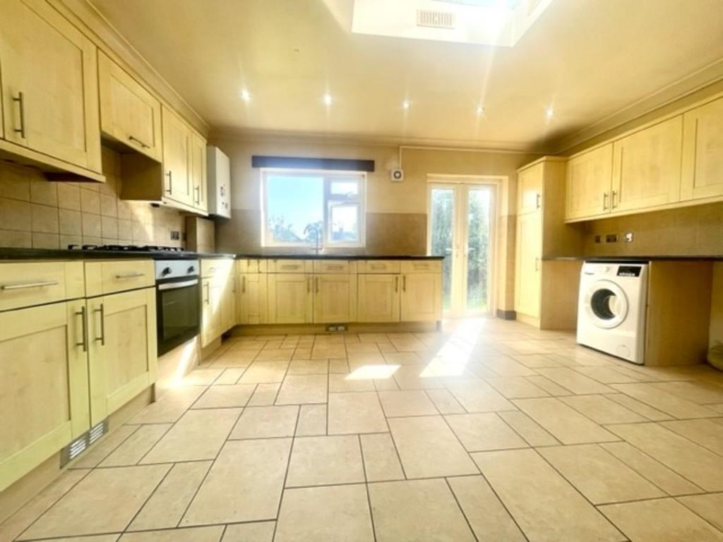 Hampden Road, Harrow 3 bed semidetached house for sale £475,000