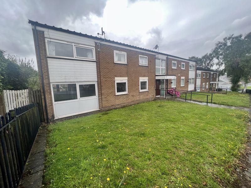 Kings Road, Great Barr, Birmingham... 2 bed apartment £130,000