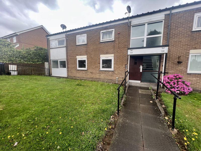 Kings Road, Great Barr, Birmingham... 2 bed apartment £130,000