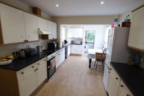 4 bedroom detached house to rent, Durleigh Road, BRIXHAM