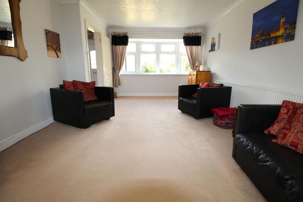 Lounge 3