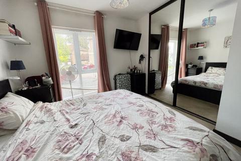 1 bedroom apartment for sale, Wells House, Dunstable