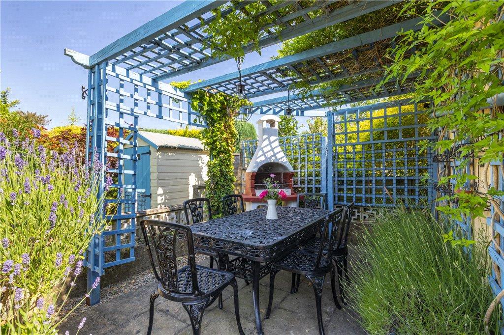 Outdoor Dining Area