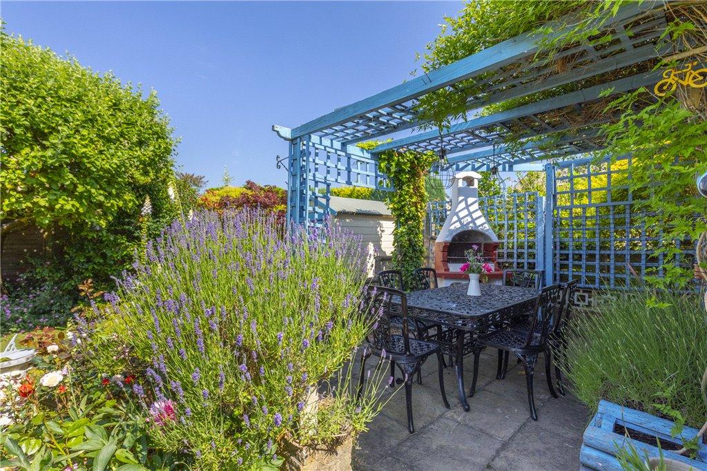 Outdoor Dining Area