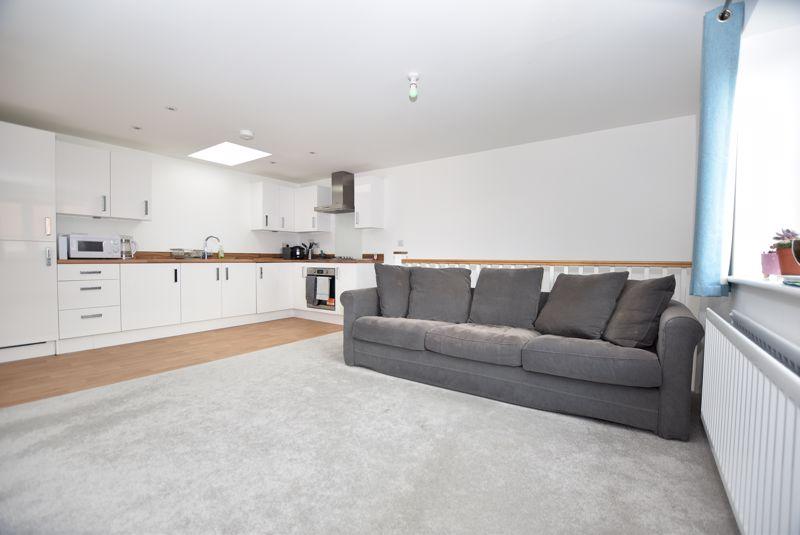 Russet Road, Somerton 2 bed coach house for sale £185,000