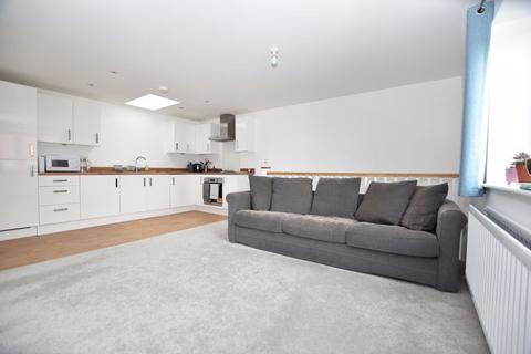 2 bedroom coach house for sale - Russet Road, Somerton