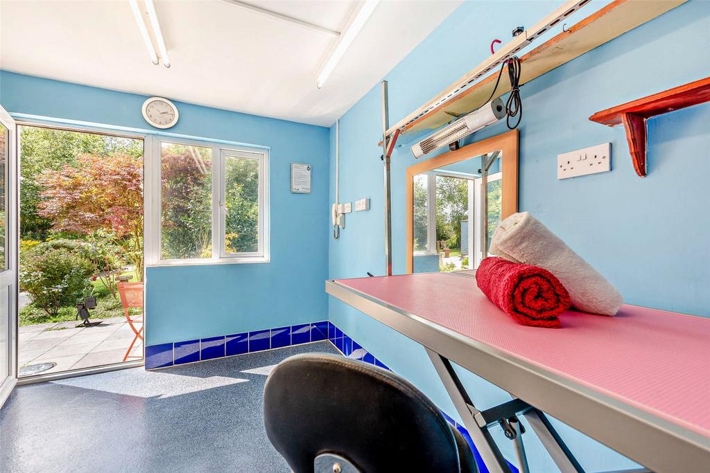 Former Dog Parlour