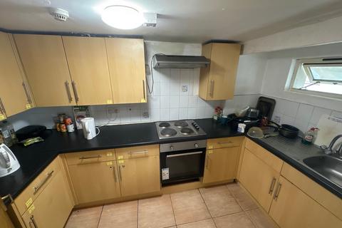 1 bedroom detached house to rent, Room 4 Russell Terrace, CV31 1HE