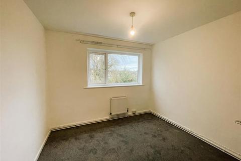 2 bedroom apartment to rent, Elizabeth Court, Aberdeen Road