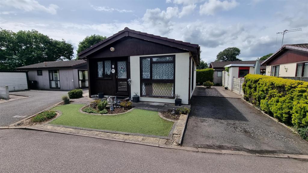 Chapel Lane, Wythall 2 bed park home for sale £130,000