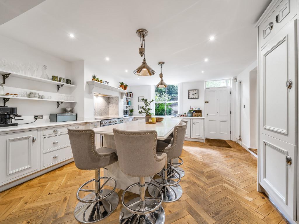 Kitchen Area (2)