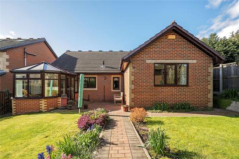 4 bedroom bungalow for sale, Oakhall Park, Crigglestone, Wakefield, West Yorkshire