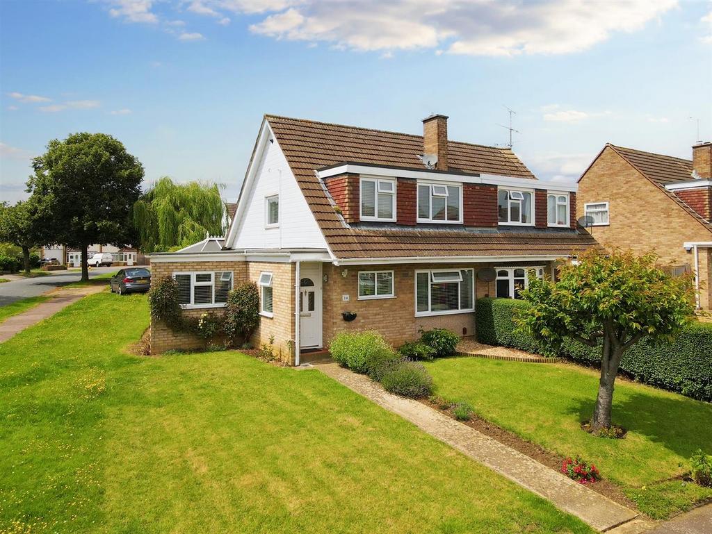 Chaucer Road, Bletchley, Milton Keynes 4 bed semidetached house for