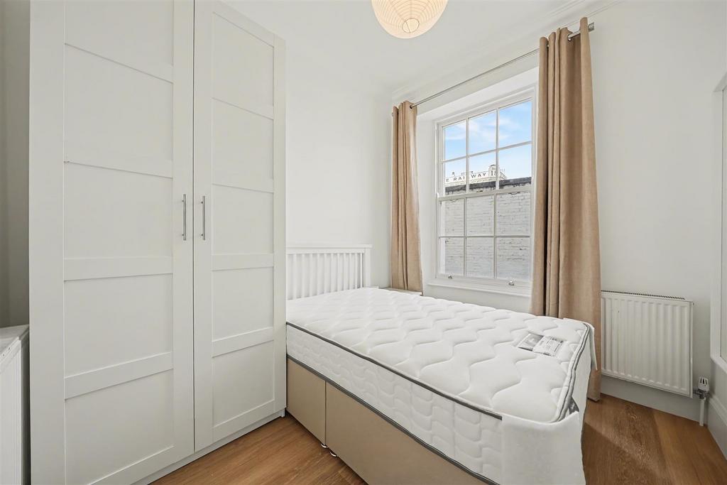Flat 2, Cadmus House SW4 7 XA-6.jpg