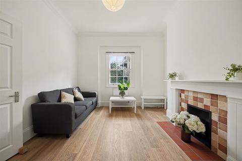 2 bedroom apartment to rent, Cadmus Close, Clapham