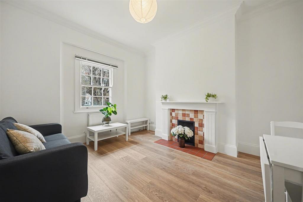 Flat 2, Cadmus House SW4 7 XA-4.jpg