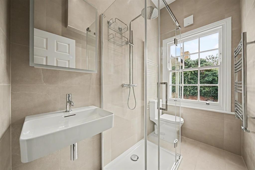 Flat 2, Cadmus House SW4 7 XA-5.jpg