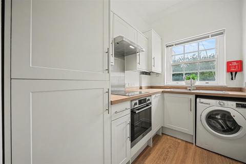 2 bedroom apartment to rent, Cadmus Close, Clapham