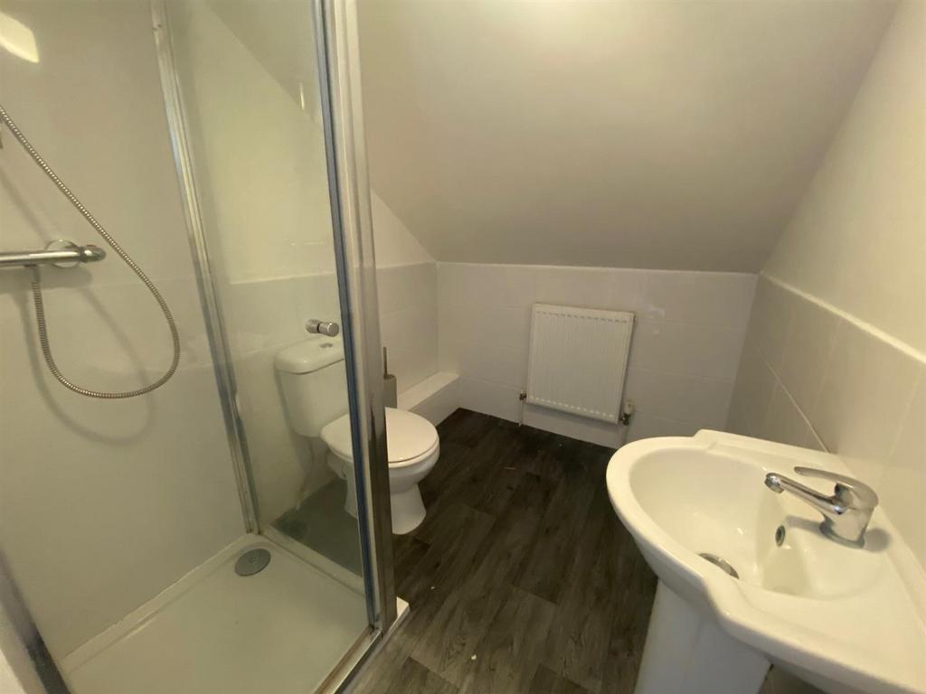 SHOWER ROOM.jpg