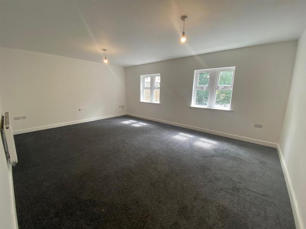 BEDROOM.jpg