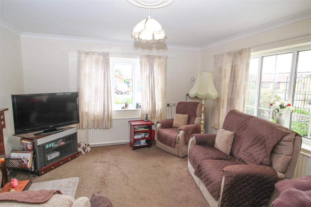 Hillside Avenue, SuttonOnSea, Mablethorpe 2 bed detached bungalow for