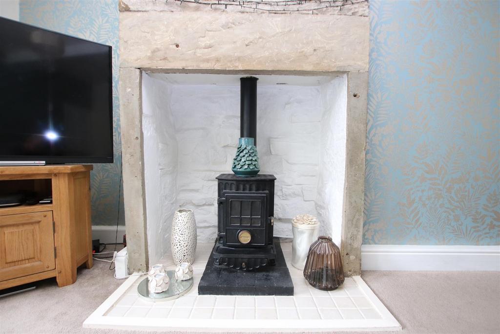 Carr Road, Calverley, Pudsey 4 bed terraced house for sale £350,000