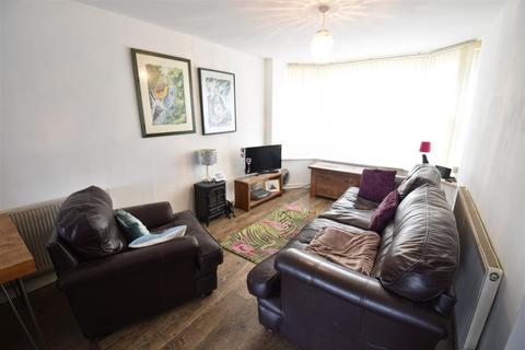 2 bedroom flat for sale, Fairfield Road, Buxton
