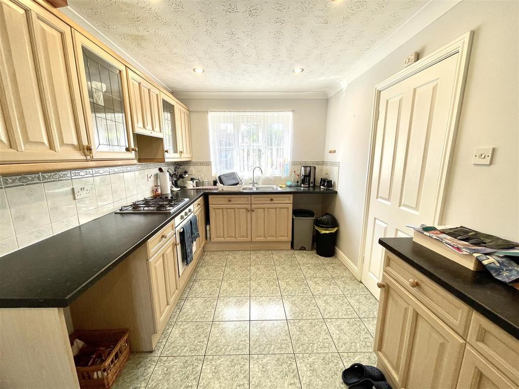 6 Harlequin Drive, Spalding, PE11 3GL 4 bed detached house £275,000