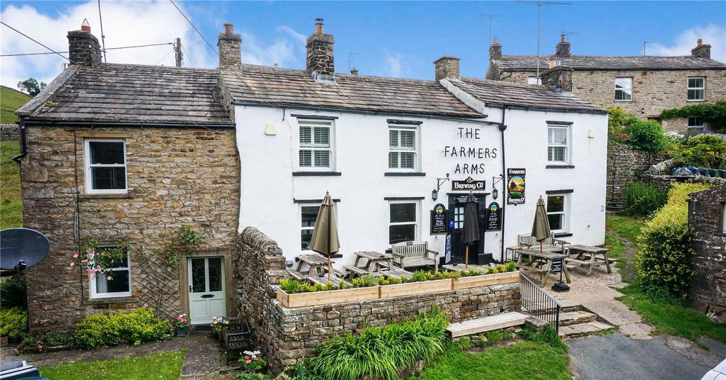 Muker, Richmond, North Yorkshire, DL11 2 bed property for sale £495,000