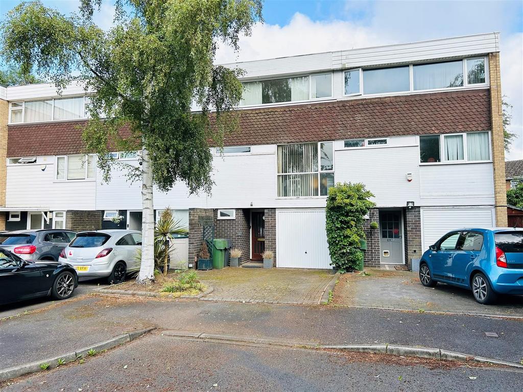 Ferndale Close, Hagley, Stourbridge 4 bed townhouse for sale £300,000