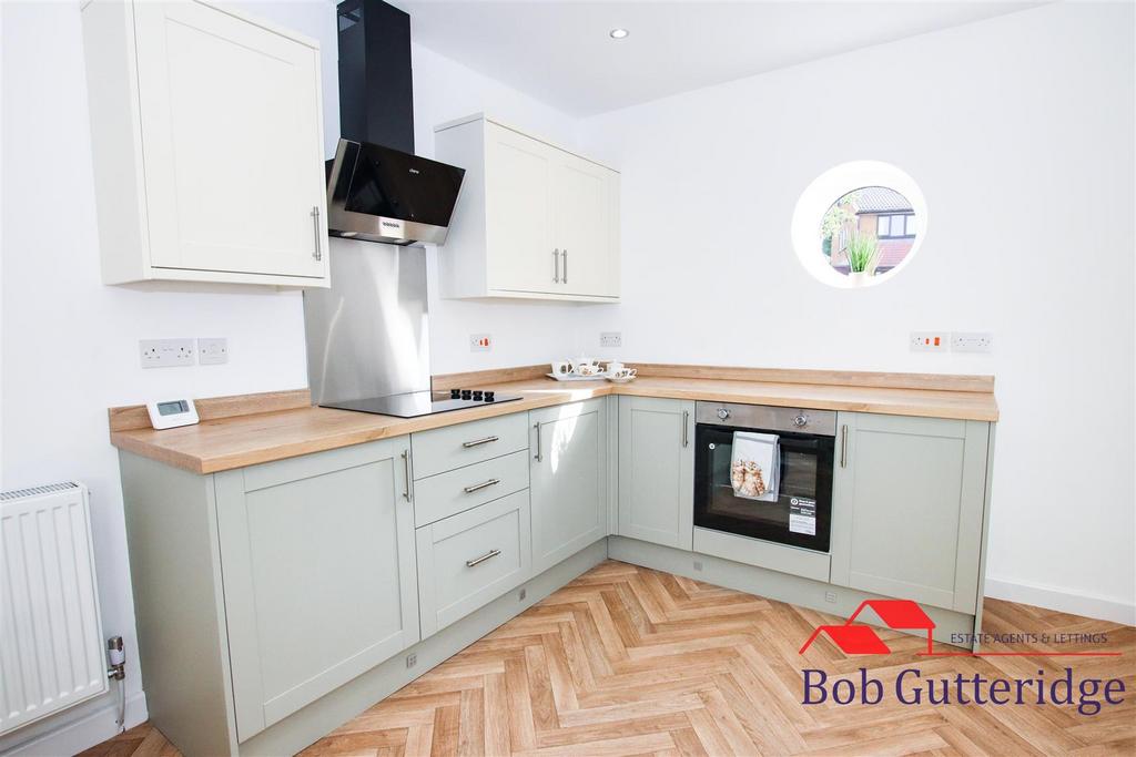 New modern fitted kitchen / breakfast room