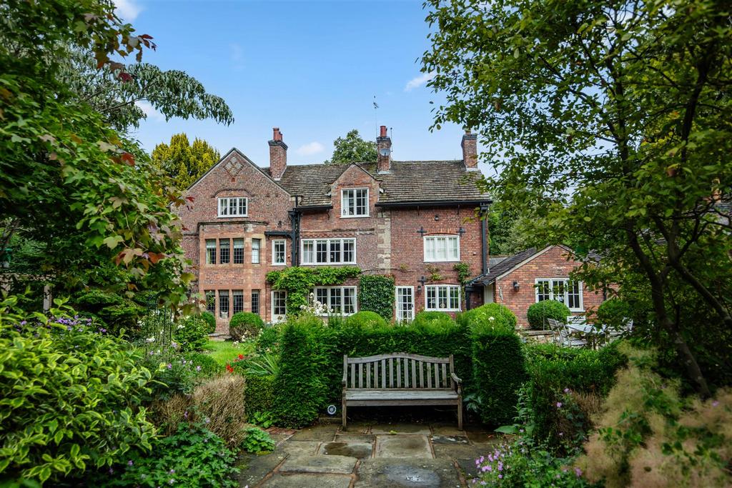 Hilltop Drive, Hale 6 bed house for sale £3,750,000