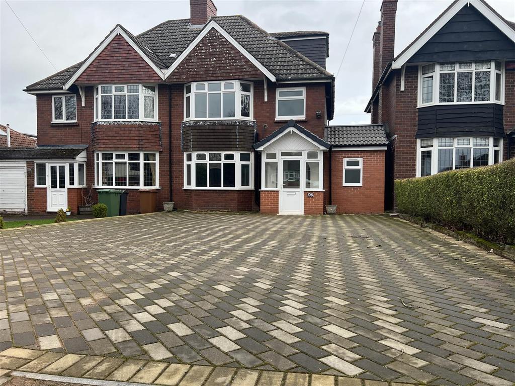 Longwood Road, Walsall 4 bed house £1,600 pcm (£369 pw)