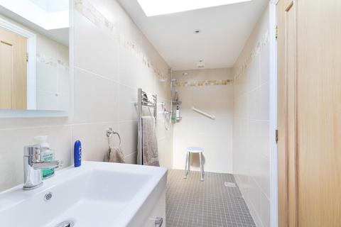 102 Waverley Road, Epsom, KT17 2LS