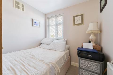 102 Waverley Road, Epsom, KT17 2LS