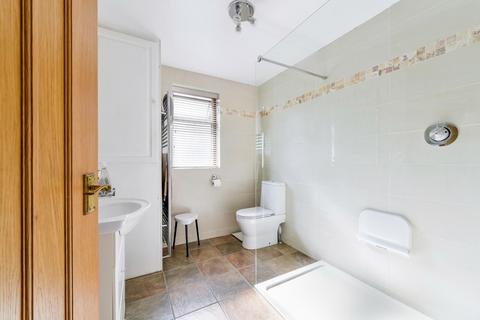 102 Waverley Road, Epsom, KT17 2LS