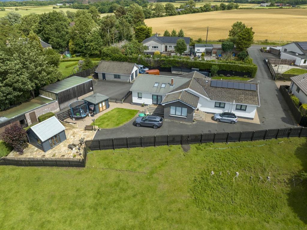 DunMor, Bridgend, Linlithgow, West... 5 bed house £520,000