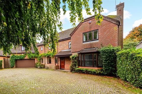 5 bedroom detached house for sale, Mears Ashby Road, Earls Barton, Northampton, Northamptonshire, NN6