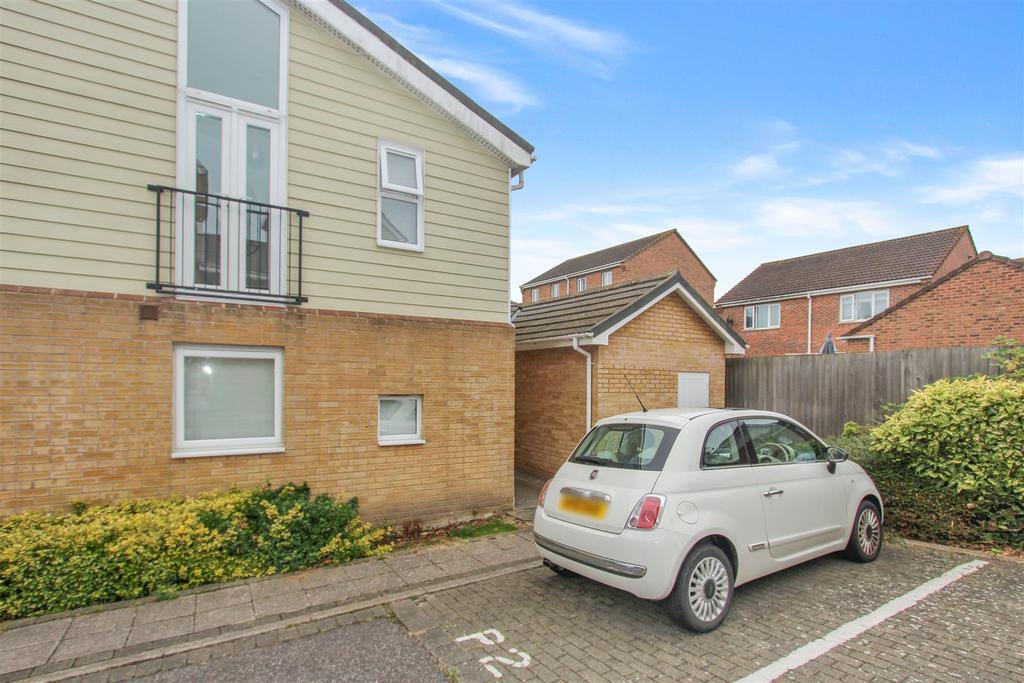 Onyx Drive, Sittingbourne 1 bed £150,000
