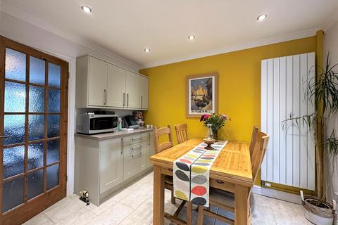 72 Carne View Road, Probus, Truro, TR2 4TR