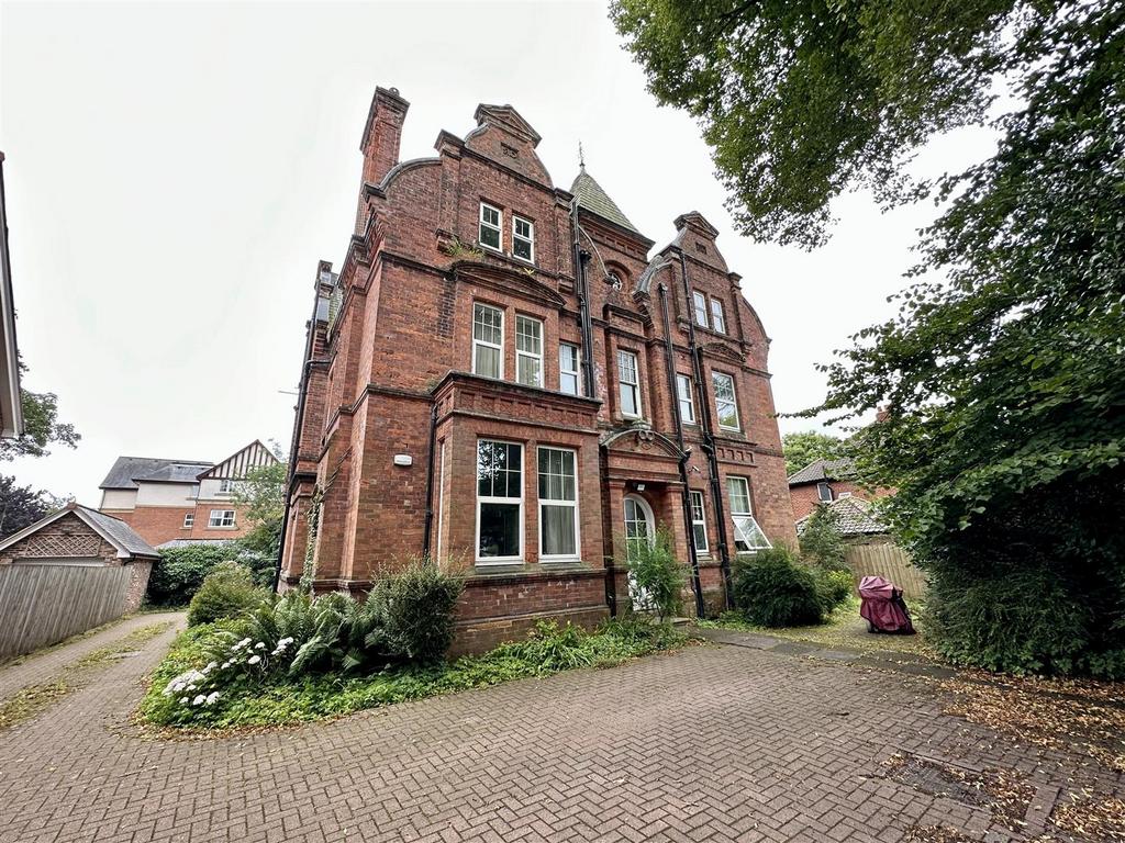 Milbank Road, Darlington 3 bed apartment £725 pcm (£167 pw)
