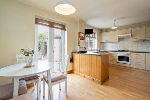 10 Berwood Grove, Solihull, B92 8SA