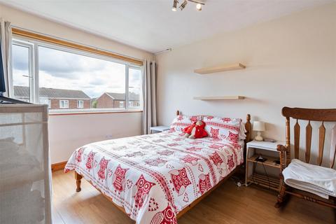 10 Berwood Grove, Solihull, B92 8SA