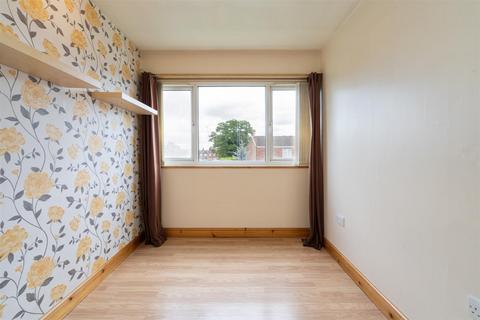 10 Berwood Grove, Solihull, B92 8SA