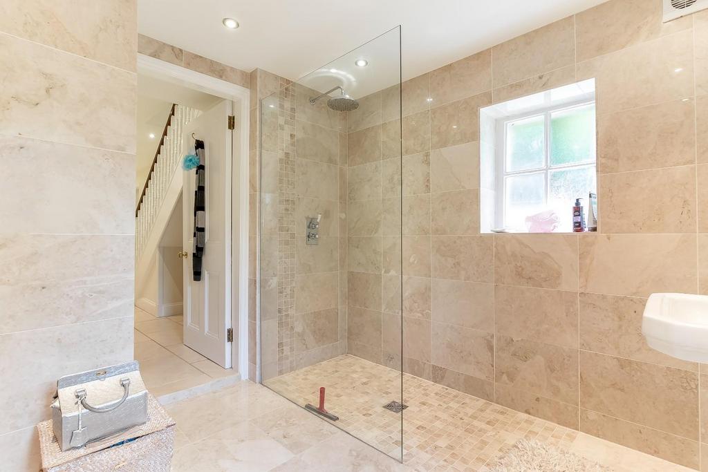 Shower Room 2.jpg