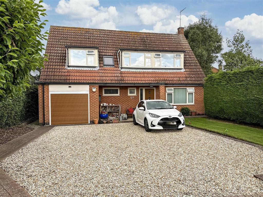 Woodhill Road, Collingham, Newark 4 bed detached house for sale £450,000